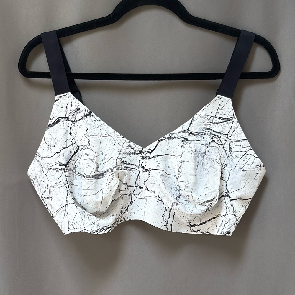 NWT Knix Sports Bra Size 8 – Marble Print Adjustable Wire Free Breathable New